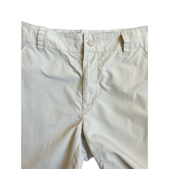 The North Face Men’s 34 Lightweight Nylon Shorts Beige - Picture 3 of 8